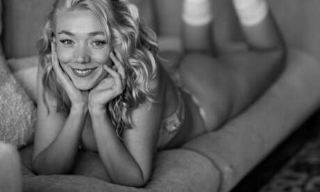 SonjaModel ポルノスター トップ 写真