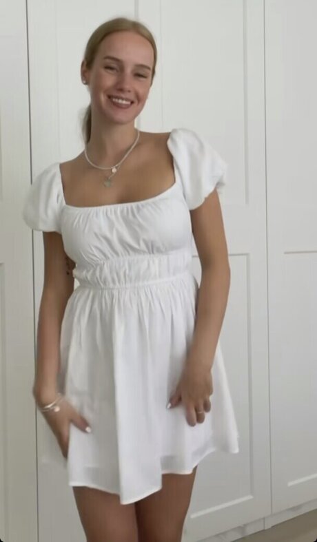 Nadine von relaxASMR 素敵なポルノスター 画像