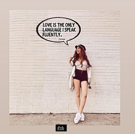 Amira Wirth ポルノモデル 画像