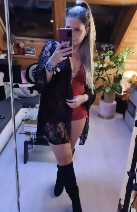 Nicole Miss opel ホット女優 写真