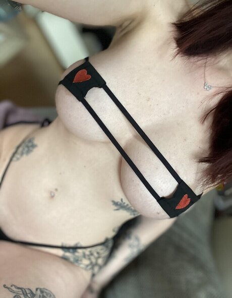 Kira Julie HDスター 写真