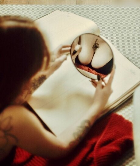 Kira Julie 可愛い女優 写真