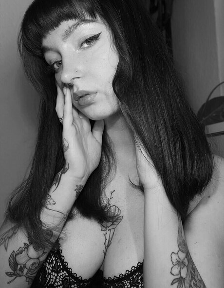 曲線美の黒檀OnlyFans ポルノ ギャラリー