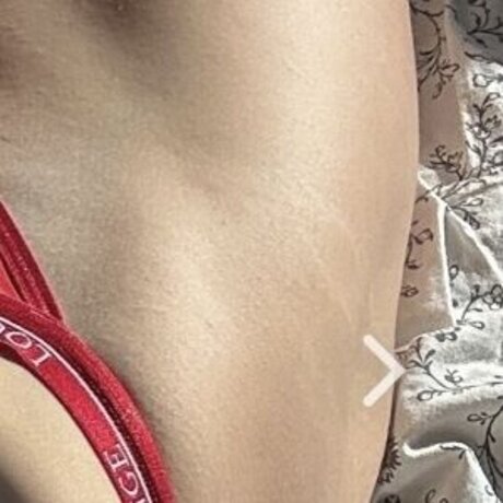 おばあちゃんの巨乳OnlyFans ホット裸 写真