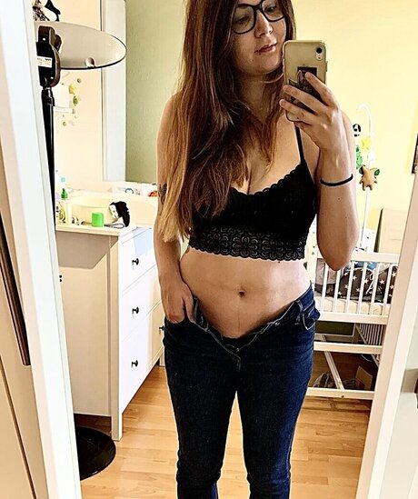 シシーオンリーファンズ アートヌード 画像