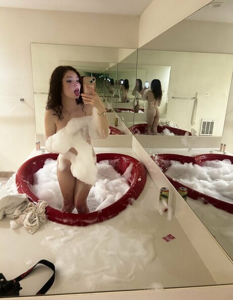 Livia Paige xxxモデル 写真