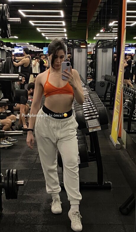 ぽっちゃりブロンドOnlyFans セクシー裸 ギャラリー