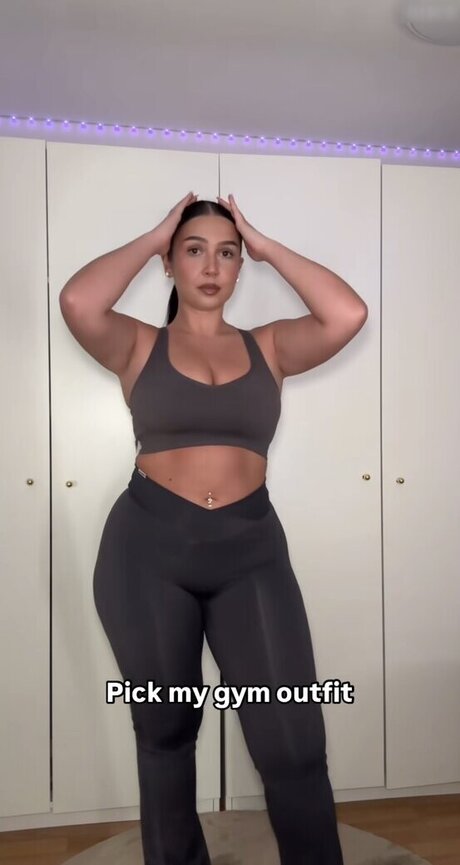 金髪ストリップOnlyFans HD 写真