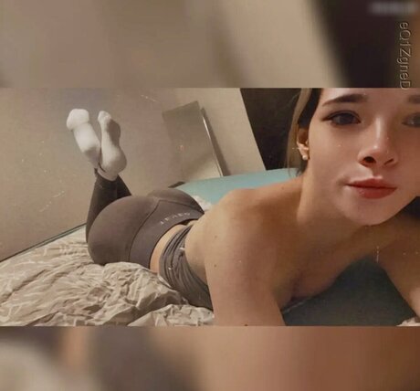 ティーンプッシーOnlyFans HD ギャラリー