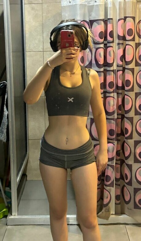 アジアの女の子限定ファン 美しいxxx 写真