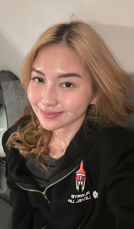 Swansage ポルノ女優 画像