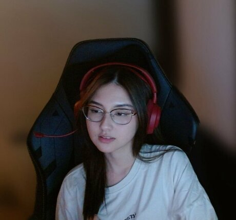 Swansage ポルノスター 独占 写真