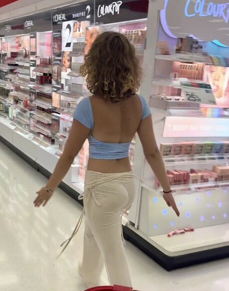 Gina Lynn 裸モデル 画像