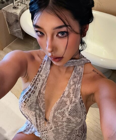 OnlyFansについて話す ホット裸 写真
