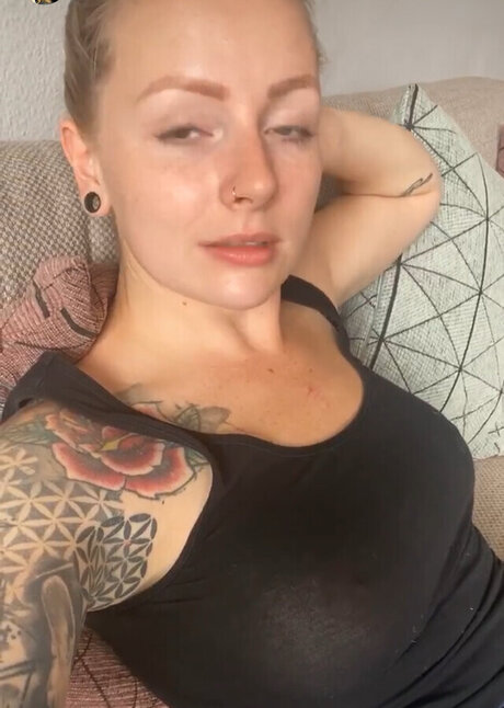 アヘ顔 OnlyFans 美しいxxx 画像