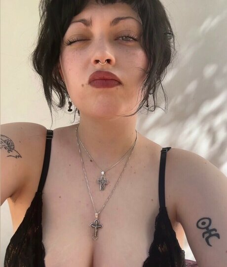 Violet Grohl モデル 写真