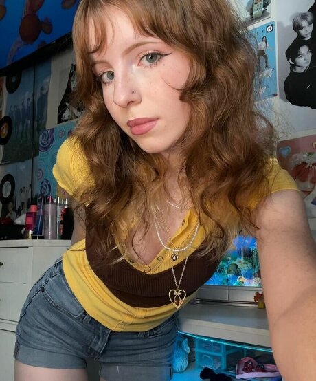 Spideryyem ヌードのポルノスター 写真