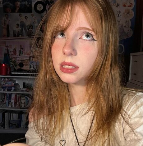 Spideryyem ヌードのポルノスター 写真