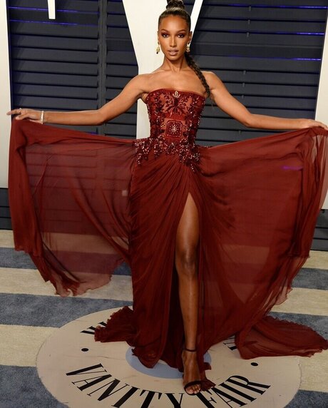 Jasmine Tookes ポルノ女優 写真