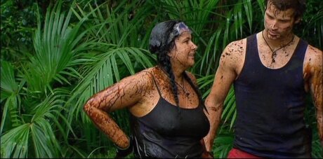 おばあちゃんの巨乳OnlyFans xxx 写真