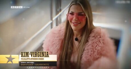 ティーンソロOnlyFans エロチック ギャラリー