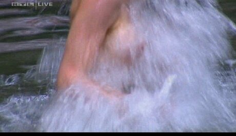 ぽっちゃりブロンドOnlyFans アート裸 画像