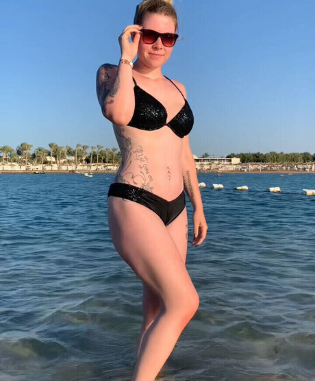 Die Meedtis XXXモデル 写真