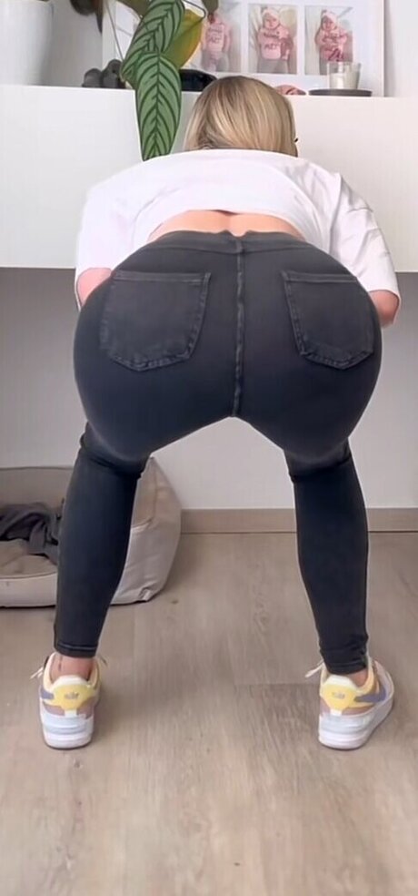 Die Meedtis スター ヌード ギャラリー