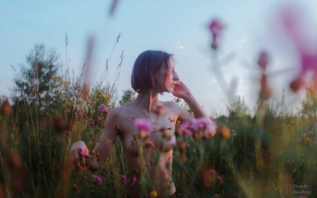 devochka econom スター 裸 写真