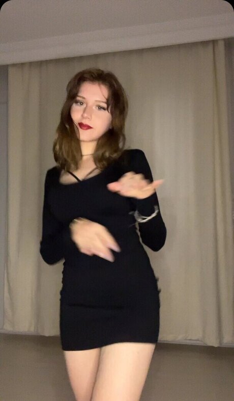 Lilycooperuwu 高品質スター 写真