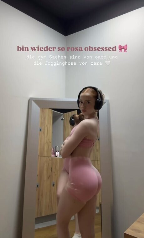 Annika eks セックスポルノスター 写真