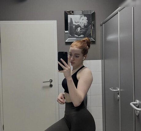 Annika eks 美しいモデル 写真