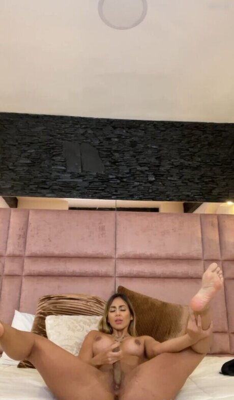 Nia Cruz ポルノスター 素敵 画像