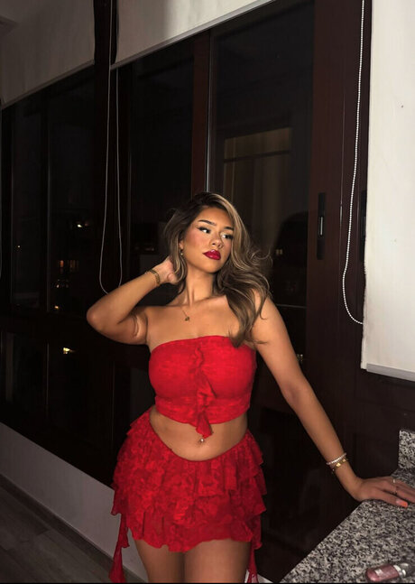 リップスオンリーファンズ ホット裸 画像