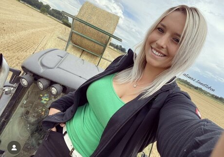 Alinas Landleben 最高のモデル 画像