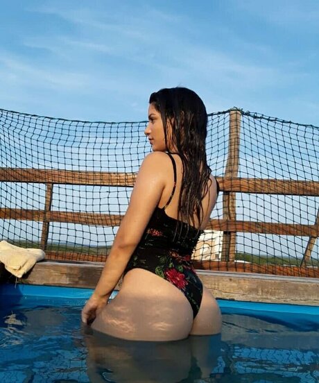 Stefanny Patti 無料のスター 写真