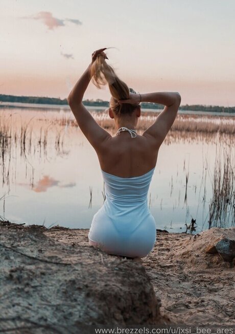 Jxsi bee ares エロティック女優 ギャラリー