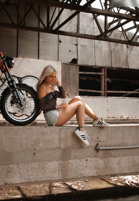 Jxsi bee ares 最高のモデル 写真