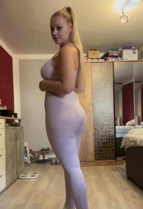 Wollnys スター ヌード 写真