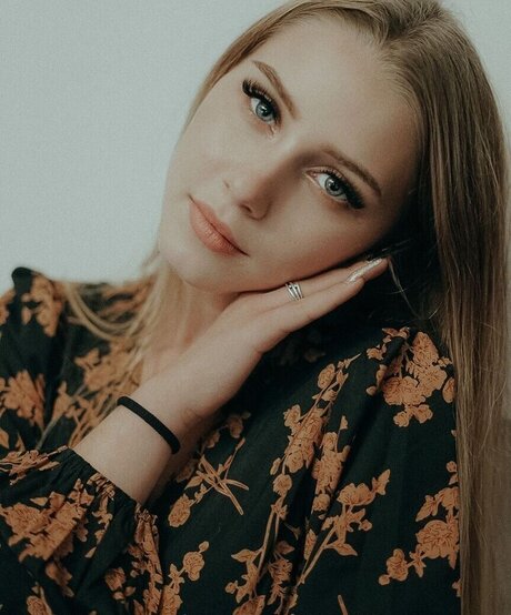 OnlyFansの動画 ポルノグラフィック 写真