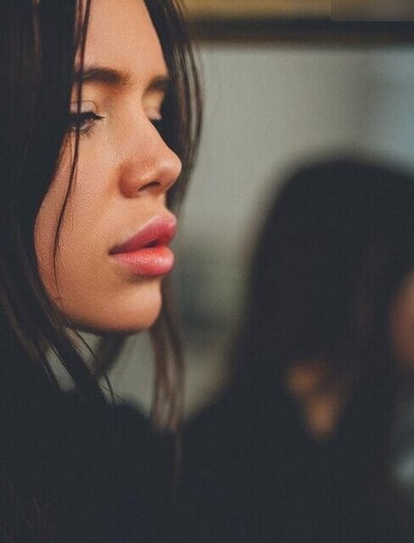 hollaura 完璧なモデル 写真