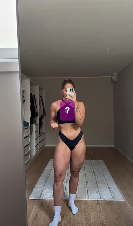 姉妹OnlyFans トップ ギャラリー