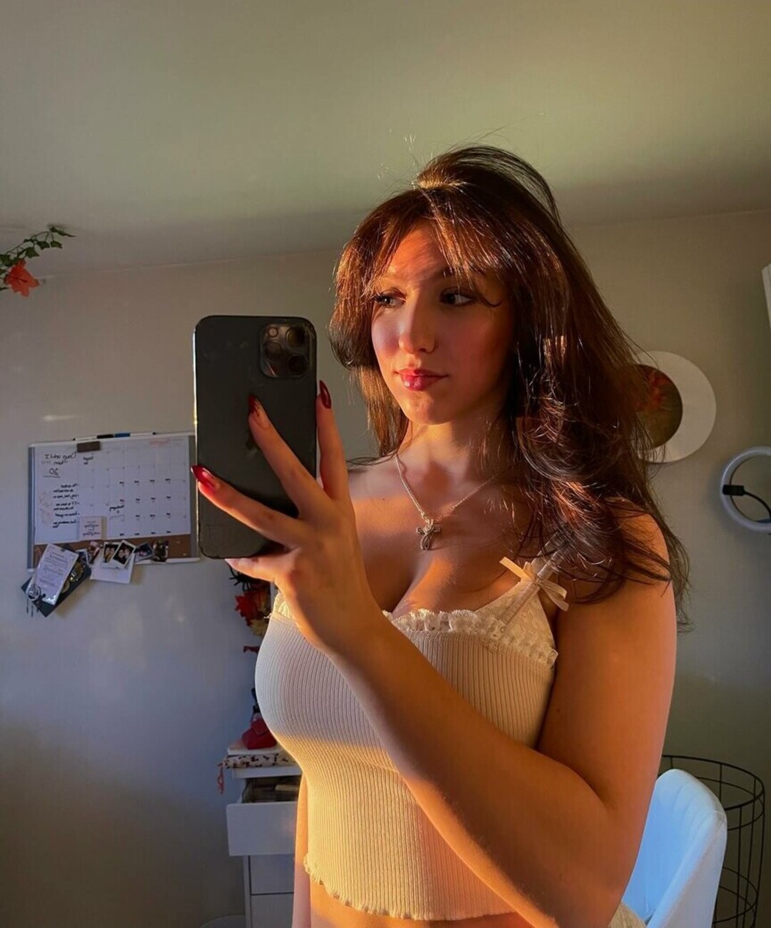 Bella Jones 美しいモデル ギャラリー