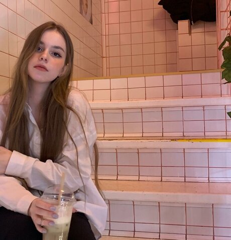 バイセクシャルカップルのOnlyFans ホットxxx 画像