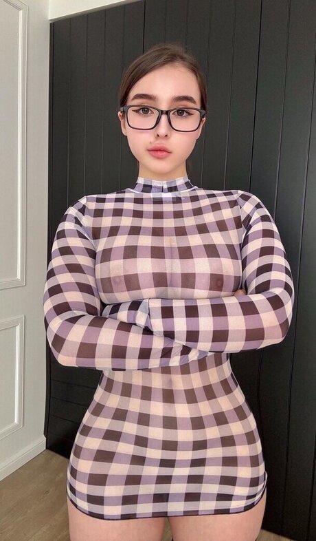 Suzanna Joy ポルノモデル 画像