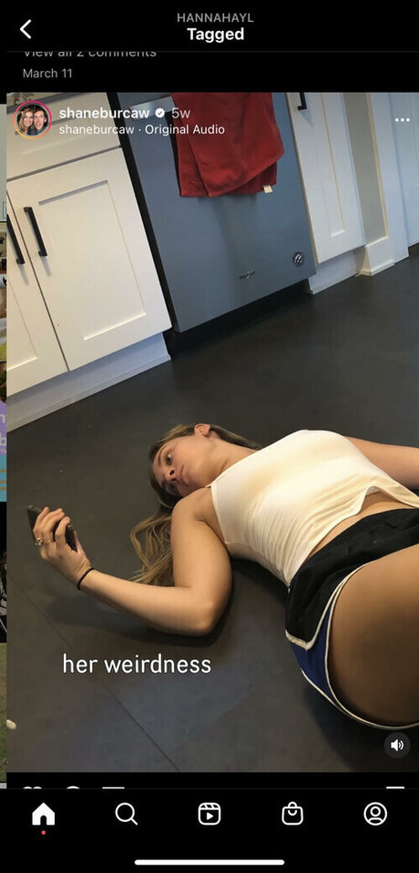 Hannah Aylward セクシーモデル 写真