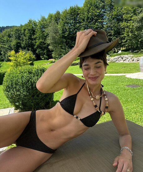 DMV オンリーファン ホットxxx 画像