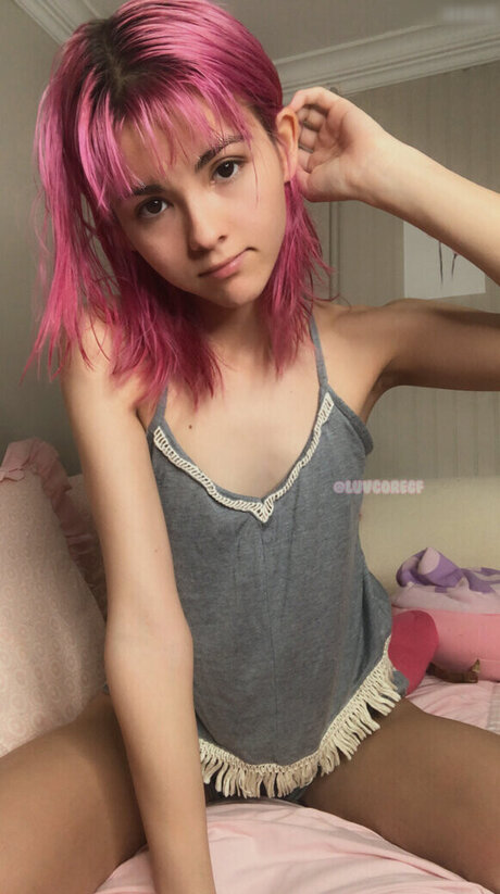 アジア人のティーンの足 OnlyFans ベスト 写真