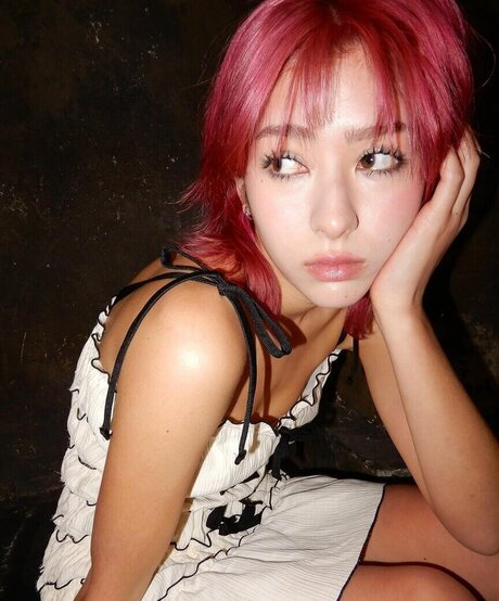 Ninonekw エロティック女優 画像