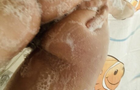 ティーンフィンガリングOnlyFans セクシーヌード ギャラリー